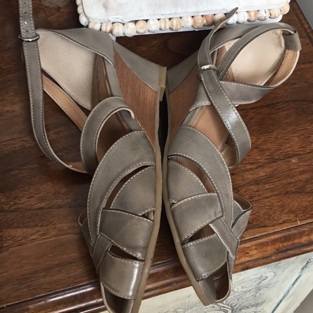BIALA Peep Toe Wedge Leather Tan Gray Ankle Wrap Strap Shoes Size 39 - Picture 10 of 16